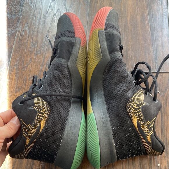 Kyrie 3 Black Gradient Rainbow size 11 in EUC rainbow soles great condition - Picture 6 of 12